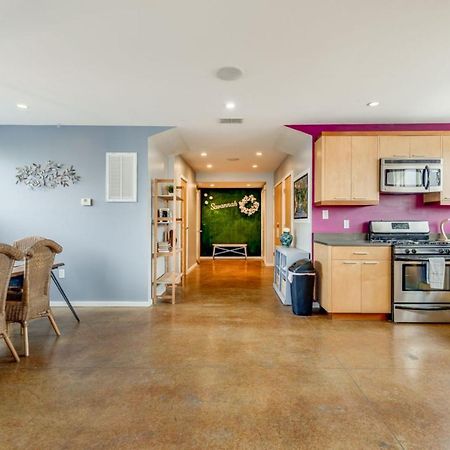 Walk Score 90!!-Historic Downtown District-2 Blocks To Famous Forsyth Park- Huge Private Patio-Private Parking Савана Екстериор снимка