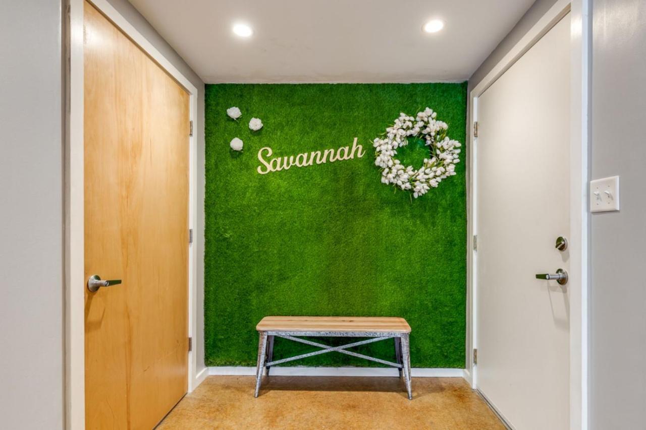 Walk Score 90!!-Historic Downtown District-2 Blocks To Famous Forsyth Park- Huge Private Patio-Private Parking Савана Екстериор снимка