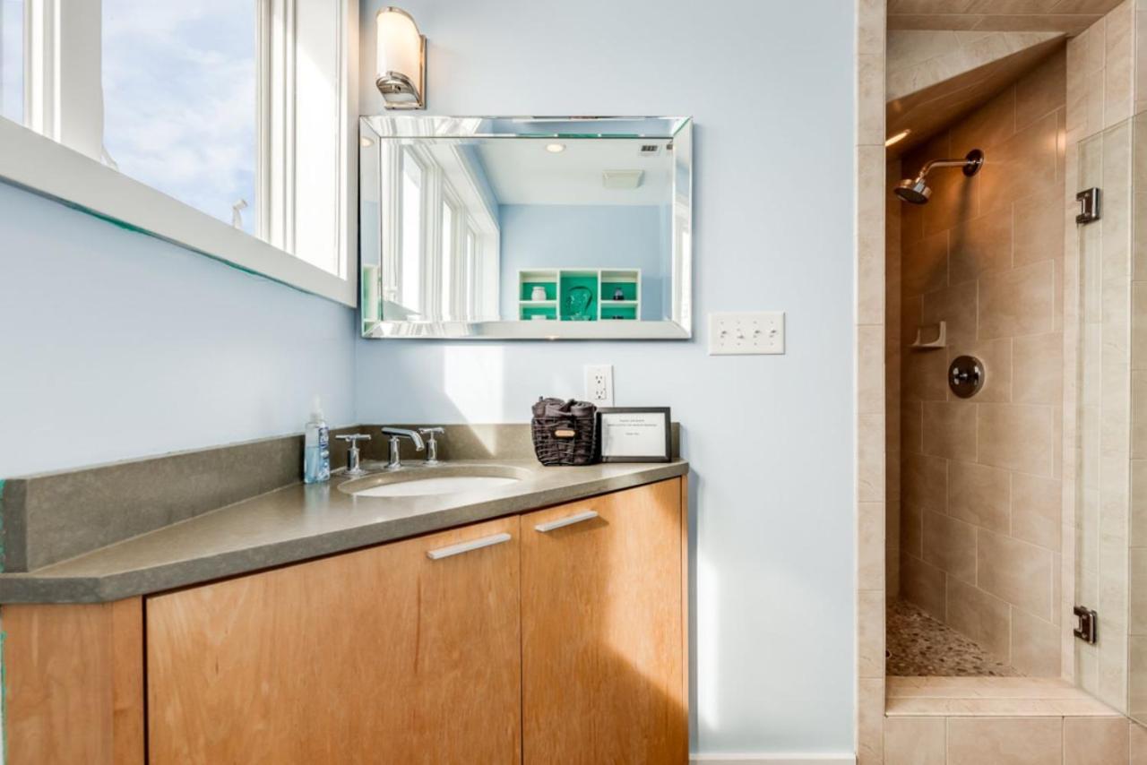 Walk Score 90!!-Historic Downtown District-2 Blocks To Famous Forsyth Park- Huge Private Patio-Private Parking Савана Екстериор снимка