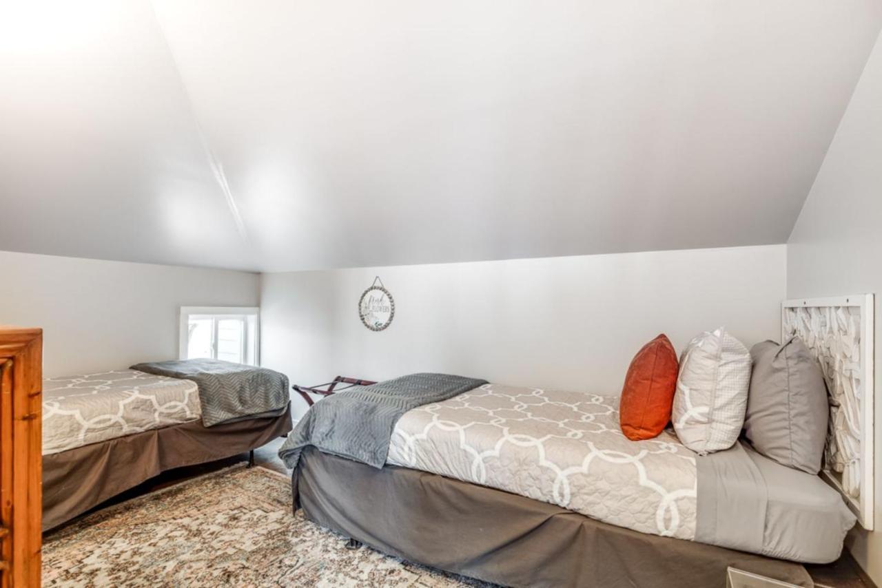 Walk Score 90!!-Historic Downtown District-2 Blocks To Famous Forsyth Park- Huge Private Patio-Private Parking Савана Екстериор снимка