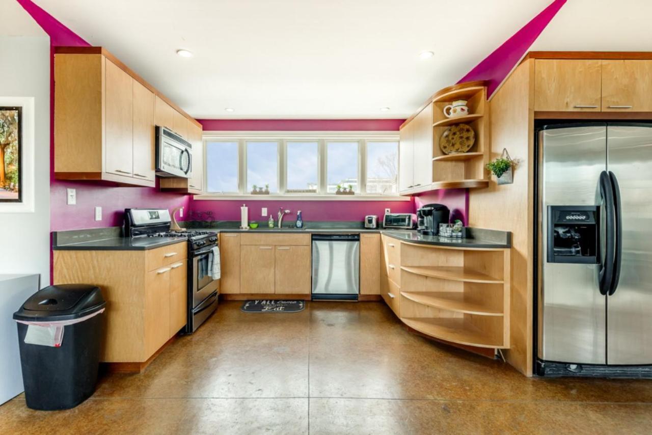 Walk Score 90!!-Historic Downtown District-2 Blocks To Famous Forsyth Park- Huge Private Patio-Private Parking Савана Екстериор снимка