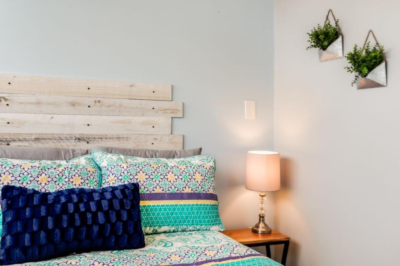Walk Score 90!!-Historic Downtown District-2 Blocks To Famous Forsyth Park- Huge Private Patio-Private Parking Савана Екстериор снимка