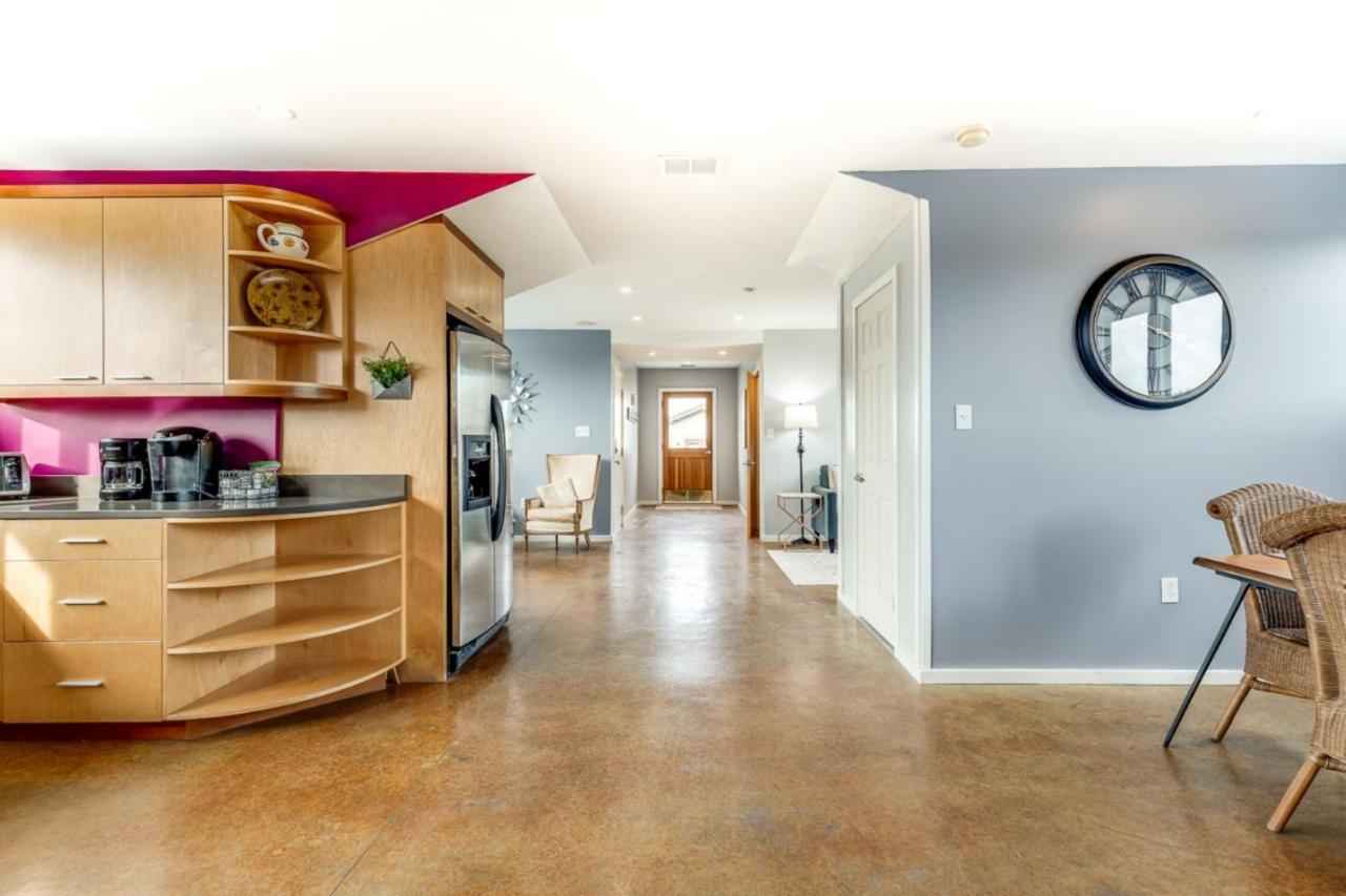 Walk Score 90!!-Historic Downtown District-2 Blocks To Famous Forsyth Park- Huge Private Patio-Private Parking Савана Екстериор снимка